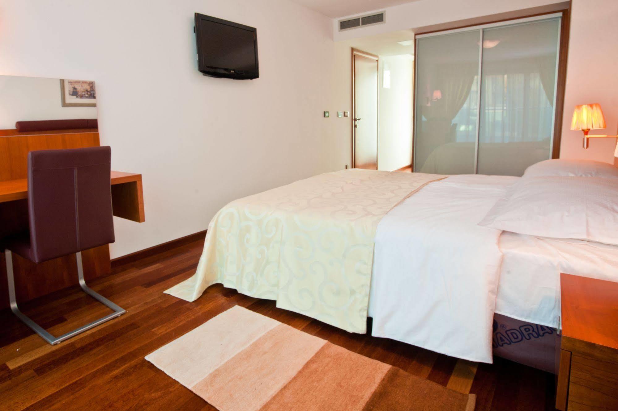 Hotel Croatia Zagreb Dış mekan fotoğraf